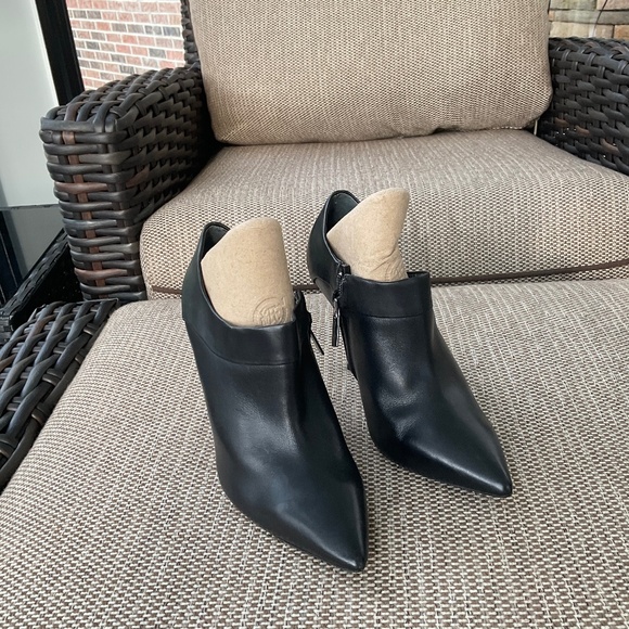 Kenneth Cole Silver edition. Black,7 1/2. - Picture 1 of 9